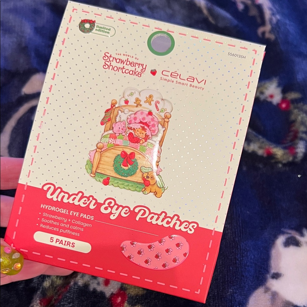 Celavi Strawberry Shortcake Under Eye Patches - Red